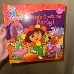 VTG 2006 "Dora's Costume Party!" Dora the Explorer series hardcover EUC